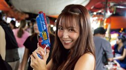 白間美瑠史上“センセーショナル”なカットにも挑戦 4th写真集タイトルは『MERCI』、表紙も公開