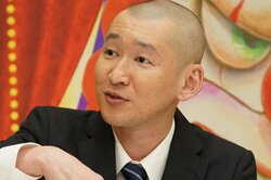 信号無視のタクシーであわや事故！ 市川刺身、非を認めない運転手に愛ある説教「もう一度メーター入れて現場に戻った」