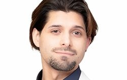 大人気恋リア出身男性、恋人との入籍を報告「入籍した！」「おめでとう！」祝福の声