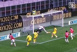 えぐっ！ 鈴木彩艶、ミラン震撼の“スーパー反射神経”が脚光！ 左手１本で決定機阻止の瞬間「よく触った」「集中してる」