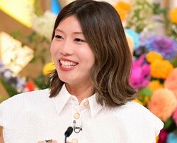 夫がアメリカで逮捕され…高額な保釈金をかき集めた妻、18年来の友達と交際0⽇でゴールイン