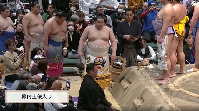 【写真・画像】「何だこの生物は」人気力士の化粧まわしが「あらかわいい」 異彩放つ“キャラ”にファン熱視線　1枚目