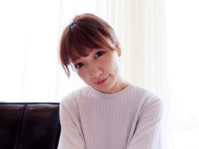 桃、整形前日に完全すっぴんから二重メイクまで手順公開「私黒目の小ささおかしい」 3枚目