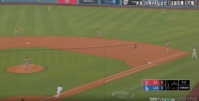 【写真・画像】ウソでしょ！？ 大谷翔平の打球に“混乱”「めっちゃ速いw」「ヤバすぎる」相手野手ドン引き… とんでもないスピードで“爆速内野安打”　1枚目