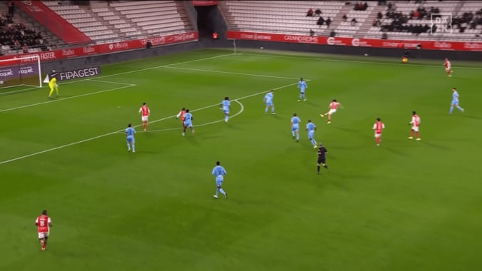 「ルーヴル美術館に飾るべきだ」中村敬斗の“傑作ドライブシュート”をクラブ公式が超異例賛辞！「盗まれるリスクがある…」「守りたい」現地ファンが騒然 3枚目