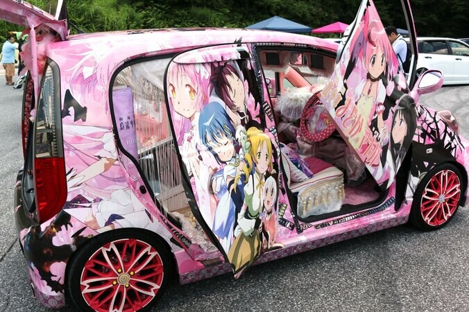 【写真・画像】「ウマ娘」「ホロライブ」ほか「痛車」１５０台が奥伊吹に大集合！初夏のスキー場で5月2５日「漫画・アニメ・ゲーム」のイベント開催！　6枚目