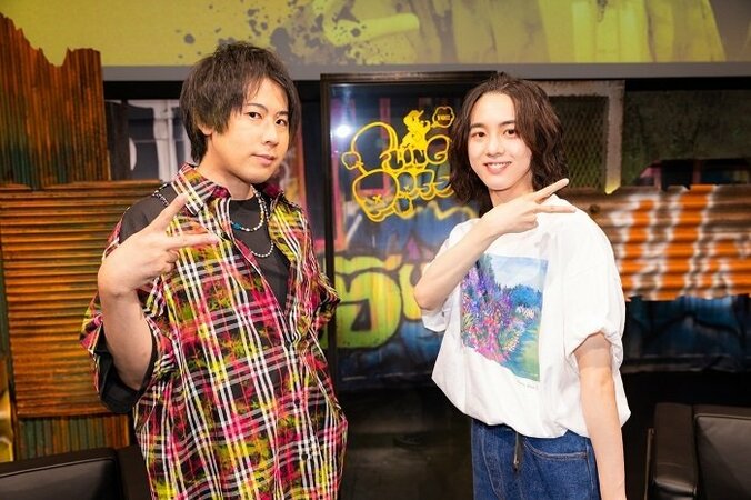 ヒプステ俳優・世古口凌の天然ボケに白井悠介がタジタジに…？ 白井悠介による“飴村乱数”の解説に世古口凌が大共感の嵐！ とにかく“かわいい”シブヤ・ディビジョンリーダー’sが 海での“Fling Posse”の夏休みを妄想！？ 2枚目