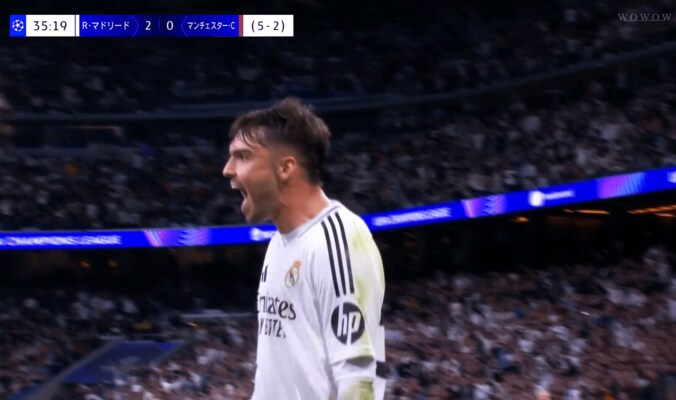 「新しいセルヒオ・ラモスだ！」マドリード新人CBに現地ファン大歓喜！「足が速い」「岩のように固い」アセンシオの“鮮烈タックル”が話題沸騰 2枚目