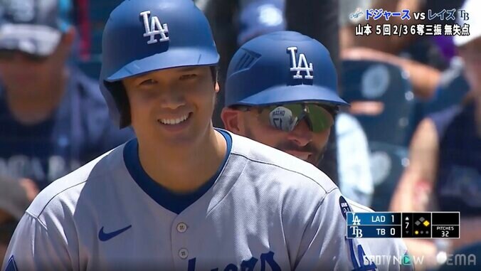 大谷翔平が「セーフ！」絶叫→笑顔 “フルスイング補安”の珍打も「実質イチロー」「はやすぎだろ」ファン驚き 2枚目