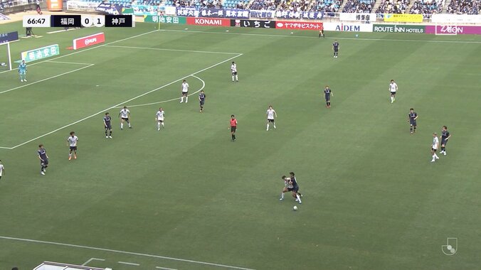 「カードも出ない理由ってなんや？」元日本代表FW武藤嘉紀の報復行為から一触即発の小競り合いに発展「落ち着いて」「キレすぎやろ」 4枚目
