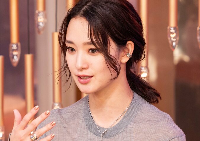 【写真・画像】剛力彩芽、10代で両親にプレゼントしたものにMEGUMI衝撃「かっこいい！すごい！」　1枚目