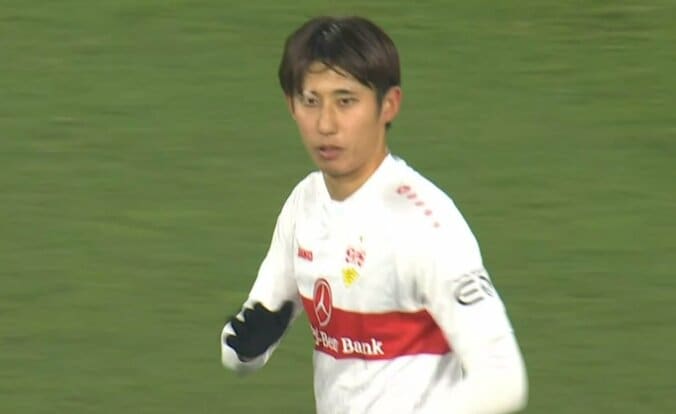 ピッチに倒れたまま試合終了！ 伊藤洋輝、体を張った決死の全力スライディング　最後まであきらめない姿勢に称賛の嵐 1枚目