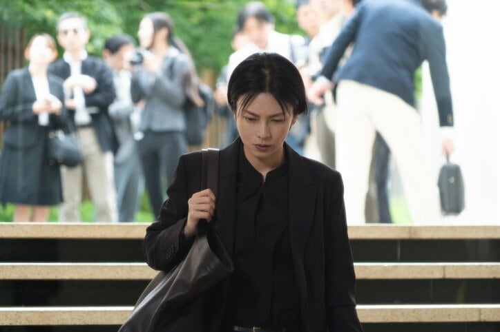 【写真・画像】不倫ベッド写真流出より致命的…人気俳優の“未成年飲酒”報道の代償が悲惨すぎる『スキャンダルイブ』第2話　2枚目