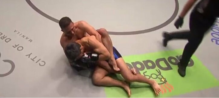 「不可能なんてない」51歳と43歳のレジェンド対決！　ヘンゾ・グレイシーvs近藤有己、“グレイシー一族の技”でヘンゾ勝利