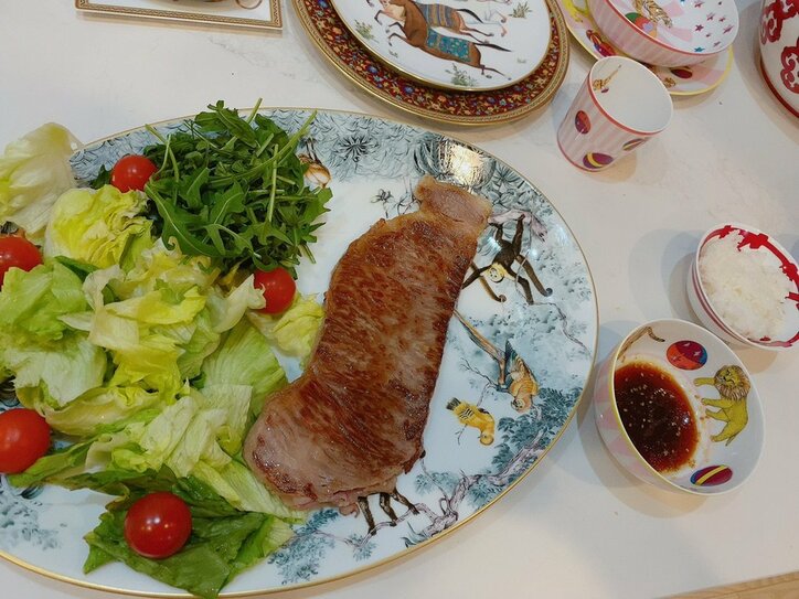 川崎希 キャパオーバーな冷蔵庫の中身を公開 もう一台冷蔵庫を買おうか相談中 話題 Abema Times