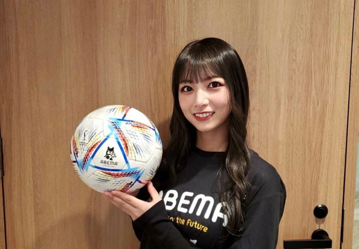 元乃木坂46・北野日奈子、サッカーボールを手にクロアチア戦応援を