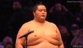 一体、何人前なんだ！ 琴櫻に贈られた総合優勝の副賞が“規格外” 大相撲パリ公演での一コマ