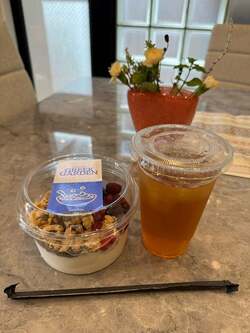  堀ちえみ、ランチで流行りのヨーグルトボウルを堪能「最高に美味しい」 