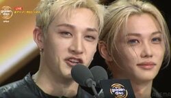 アルバム大賞はStray Kids！メンバーで抱き合いファンへ感謝、アーティスト部門大賞はジェニー「夢に近づいた気がしてとても幸せ」『第40回 ゴールデンディスクアワード』