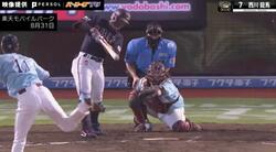 えっ？どうやって打ったの！？オリックス・西川龍馬の“内角変態打ち”が炸裂した瞬間