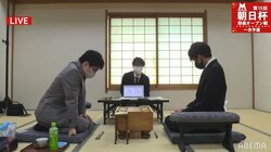 服部慎一郎四段 対 神内行人アマ 対局開始／将棋・朝日杯