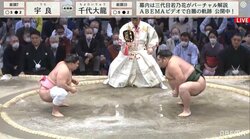 宇良、“ひらり”と相手の攻撃をかわすトリッキーな取り組みで相撲ファンを魅了「斜め後ろに跳んだね」