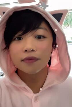  ハイヒール・モモコ、アメリカで16歳と言われた次男の写真「ハロウィンの時に近所を回ったら」 