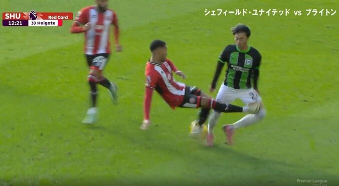 【映像】三笘が左膝に強烈な足裏タックルを受けた瞬間