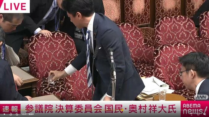「パリン」と何かが割れた瞬間