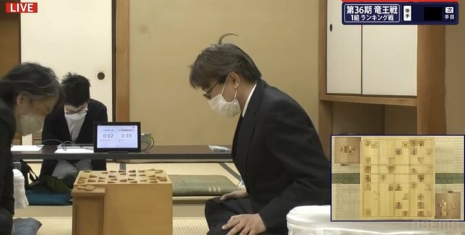 羽生善治九段の「見事なアンテナ」が話題 解説者は「最善手を受信？」ファンは「将棋星からビビっと電波が」 1枚目