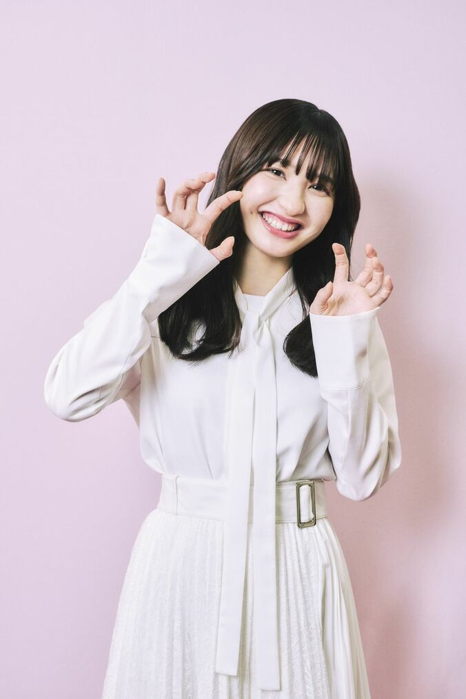 仮面女子高生としてフォロワー50万人突破の新進気鋭のTikToker・かりん、人生初の取材に大照れ「はぁ、取材…もう無理（笑）」【花束とオオカミちゃんには騙されない】 5枚目