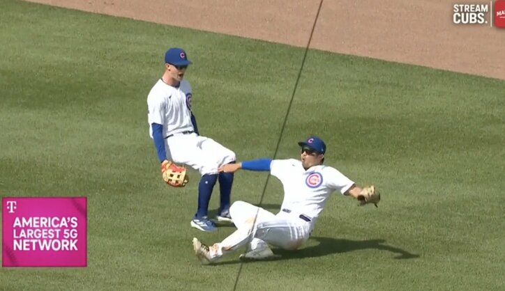 【写真・画像】批判殺到！ カブス・鈴木誠也が激怒！思わず手を上げた… 物議を醸す“疑惑の判定”　中継カメラがとらえた瞬間「ボールだろw」「可哀想すぎる」　1枚目