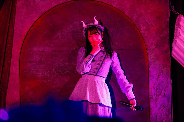 日向坂46、聖夜に“ファンタジーな世界“のパフォーマンスでおひさま魅了 松田好花が涙の復帰 宮田愛萌も影ナレで登場した22人の「ひなくり2020」