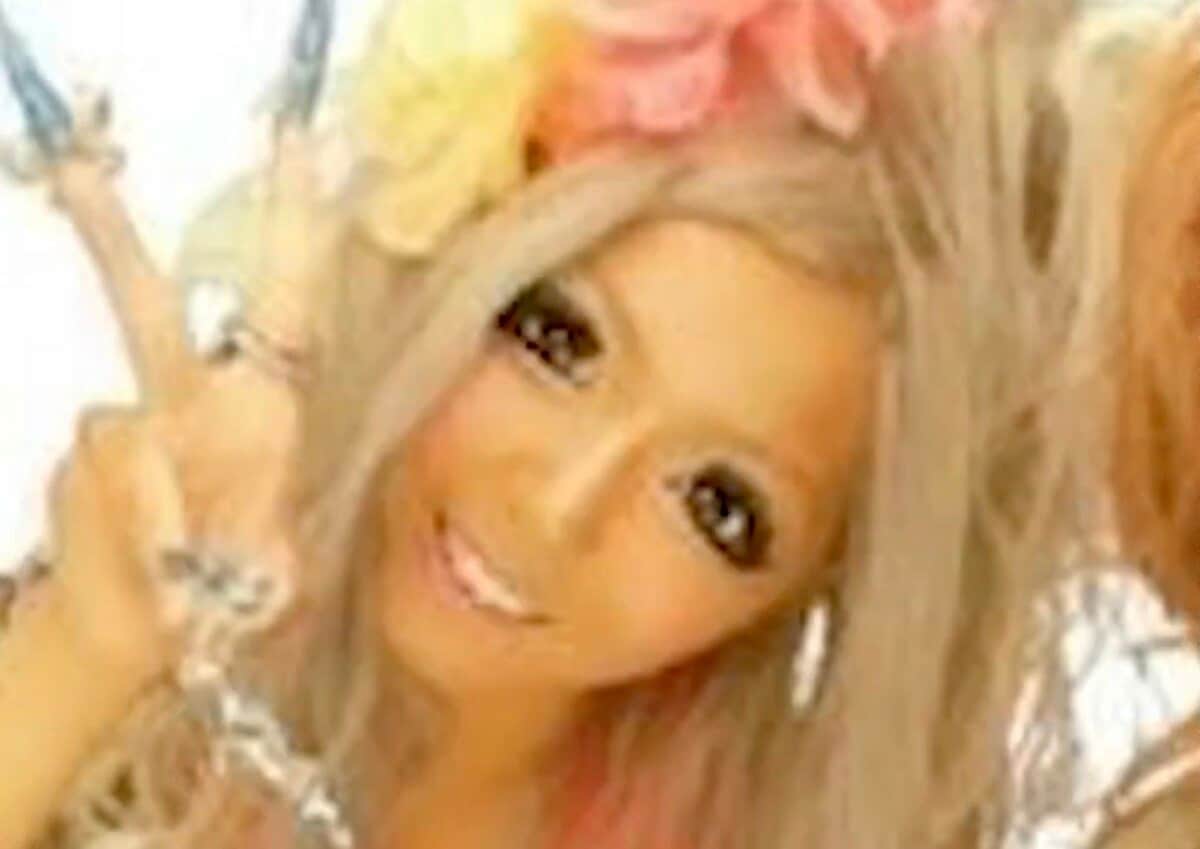美品　d.i.a レース　平成ギャル 3歳で髪を染めて、小1でマンバに憧れ…」32歳美女、15歳ギャルサー時代