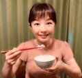 丸岡いずみ、送られてきた新米に舌鼓「2日間で3キロ太りました」