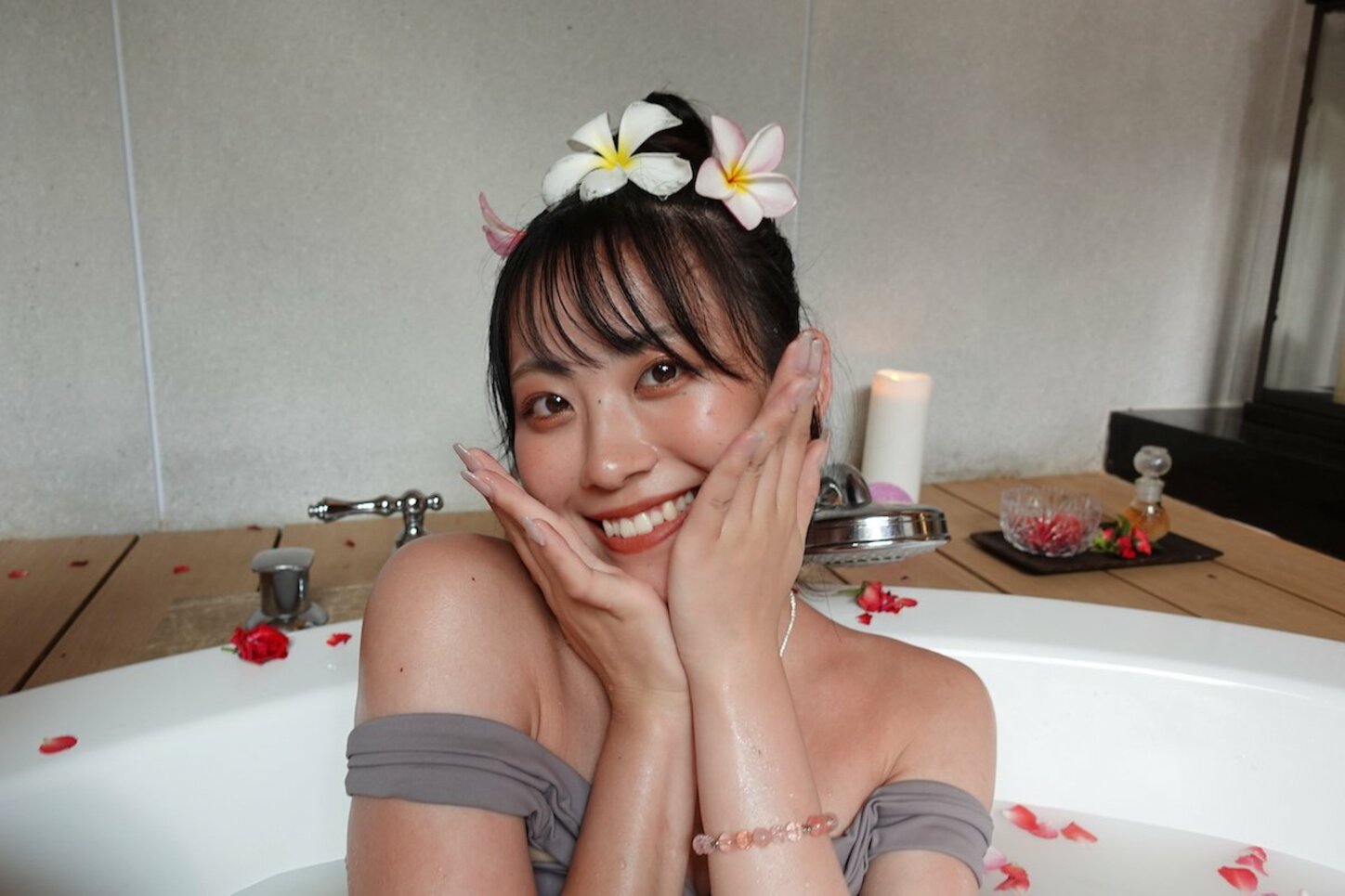 【写真・画像】ピーター・アーツに驚きすぎで話題 表情豊かな美人ラウンドガール・まえだまはるの水着オフショットを一挙公開『シャッフルアイランド ...