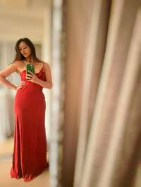 高橋メアリージュン『私物の赤ドレス』