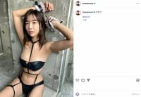 #2i2・天羽希純、セクシー衣装の“悩殺ショット”に反響「なんちゅう格好ですか」「きすみん最高」