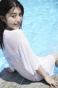 中野恵那『今週のヤングジャンプで初グラビア！』