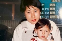 「1日3回警察から電話」「6年間口を聞かなかった」西成で解体業を営む“溶接ギャル”の育ての母、壮絶育児を振り返る