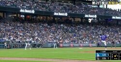 なんだこれ！？ 大谷翔平が「もうワケわからん」 実況も大爆笑… “大胆不適すぎる走塁”に「投手ナメすぎw」「デカすぎ」