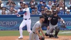 「あんな速度初めて見た」大谷翔平、矢のような爆速ヒットに相手投手が“口あんぐり” 打った瞬間振り向き呆然…ファンも驚き