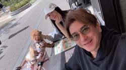 川崎麻世、妻・花音さん＆愛犬たちとランチへ「桜も咲き始めたね」
