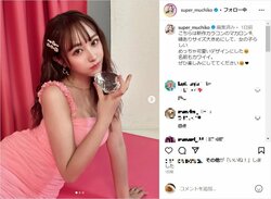 てんちむの美ボディ際立つ“タイトワンピ”にファン歓喜「髪型も服もザ女の子」「全てが美しく可愛い」