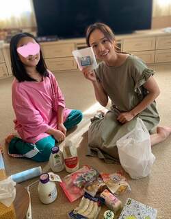  花田虎上、帰宅した娘と妻が沢山買ってきた土産「披露してます」 