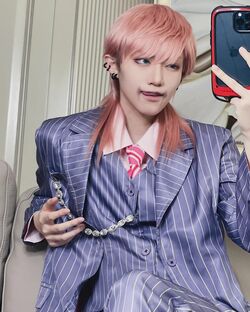 コスプレイヤー・伝染タルキ、「東リベ」三途春千夜コスに「あまりの完成度に目眩が…」「眼福です」とファン沸騰