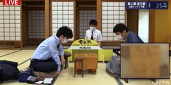 2年3カ月ぶり2度目の師弟対決 藤井聡太七段、師匠・杉本昌隆八段と対局中／竜王戦・3組ランキング戦決勝