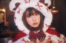 えなこ、美脚サンタコスプレでメリークリスマス！　ファン「可愛いすぎんだよー！」