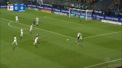 らしくない！？ジャガーの『オシャレ』パス炸裂！味方の突破に味付けする日本代表FW浅野拓磨の一瞬の閃き