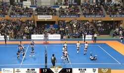 絵に描いたような「大の字」 女子バレーで強烈スパイクを受けて後方に吹っ飛んだ衝撃映像